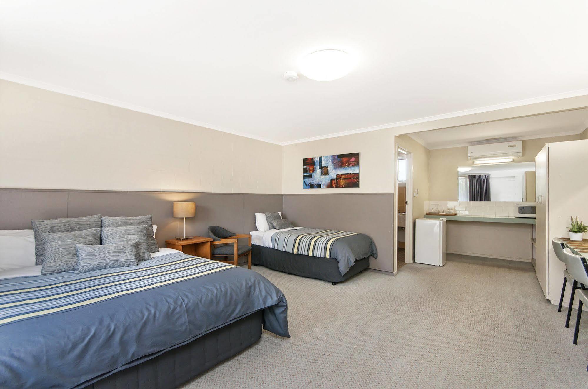 Melaleuca Motel Портленд Экстерьер фото